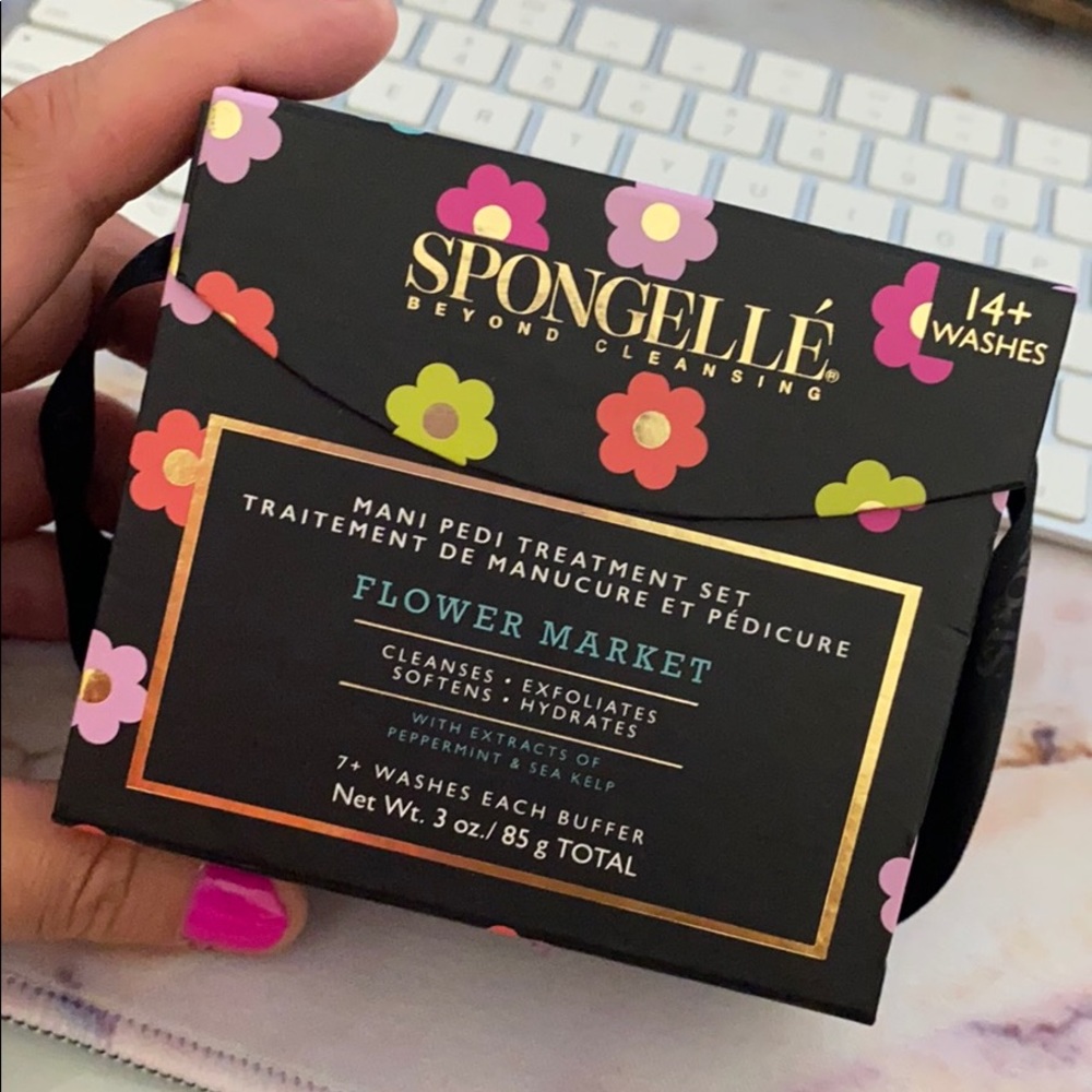 Spongellé Mani Pedi treatment set
